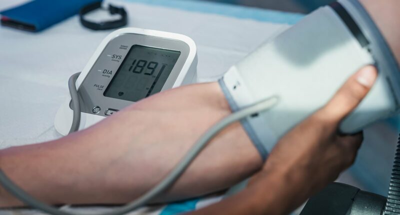 Scientists pinpoint the exact amount of alcohol you can drink before it affects your blood pressure