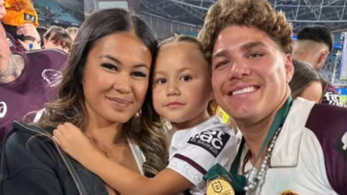 Witness the Emotional Reunion: Reece Walsh and His Ex Connect at the NRL Grand Final After Welcoming a Baby at Age 18