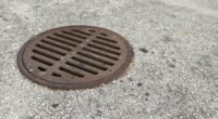 Sewage leak prompts lane closure in Melbourne