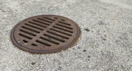 Sewage leak prompts lane closure in Melbourne