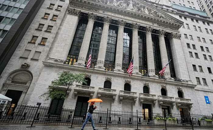 Shares in Asia are mixed and Chinese markets fall despite Trump's trade truce with Xi