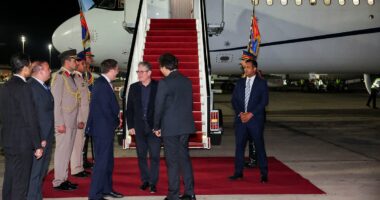Sir Keir Starmer arrives in Egypt ahead of 'signing ceremony'