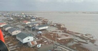 Storm decimates 2 Alaskan villages and drives more than 1,500 people from their homes
