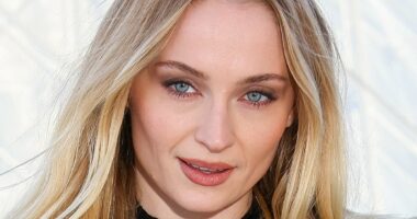 TALK OF THE TOWN: Sophie Turner is dating Coldplay star Chris Martin