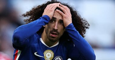 Toothless Chelsea were out of ideas and looked like ROBOTS without the ingenuity of one key star in 2-1 Sunderland defeat - this is why they can't win the title, writes KIERAN GILL