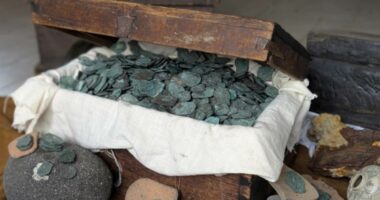 Treasure worth $1 million found in shipwreck off Florida coast