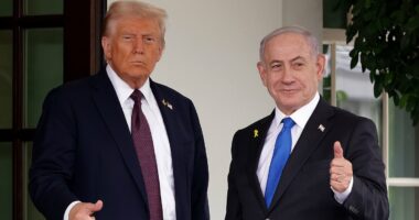 Trump is interrupted during press conference for urgent note on Gaza
