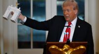 Trump unveils progress on $250 million ballroom in White House dinner