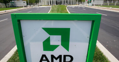US stocks tick toward records as the AI frenzy keeps leading the way; OpenAI announces multi-billion dollar partnership with AMD
