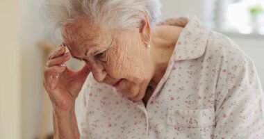 Warning over five 'early' dementia signs that mean you should see a GP