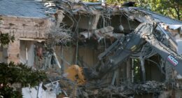 White House demolition work underway