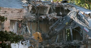White House demolition work underway