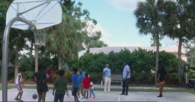 Woman said she's 'getting guns' because Sarasota won't remove park basketball hoop, texts show