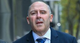 Tony Mokbel cleared of some drug trafficking charges, to face retrial on others