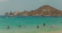 ‘Narco-banners’ reportedly threaten Americans in vacation hot spot where cartels rule like mafia: expert