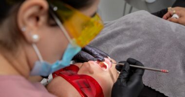 'I'm a dentist and here's the 3 things you need to do for perfect teeth'