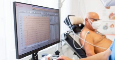 'Slump' risks obesity, heart disease and stroke in 'worrying new report'