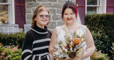 1000lb Sisters star WEDS in haunted tavern on Halloween