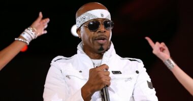 Celebrity Net Worth logo