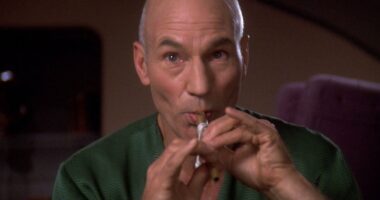 5 Feel-Good Star Trek Episodes That Will Restore Your Faith In Humanity