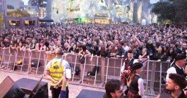 Amyl and the Sniffers' free Melbourne gig shut down over safety fears