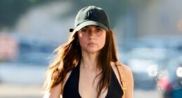 Ana De Armas,shows off her toned figure following Tom Cruise split