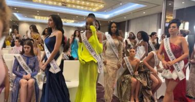 Astonishing moment Miss Universe winner storms out of event