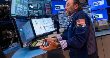 Australia's sharemarket plunges to its lowest level since May