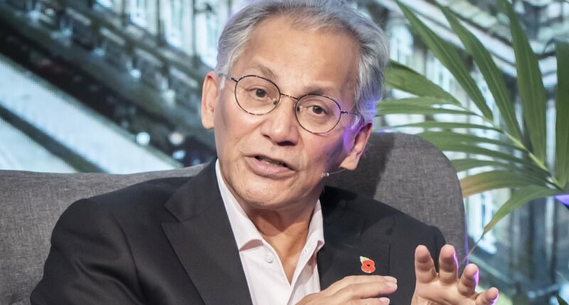 BBC chair Samir Shah apologises for 'error of judgment'