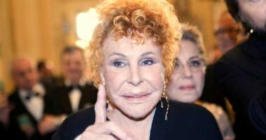 Beloved Italian singer Ornella Vanoni, whose iconic career spanned 70 years, dies at 91