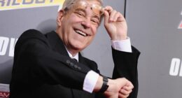 Celebrity Net Worth logo