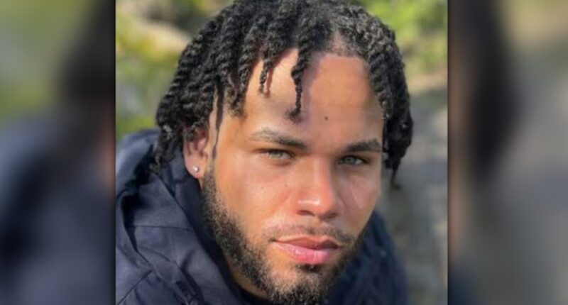 Body of Shinnecock Bay kayaker recovered, 2nd still missing