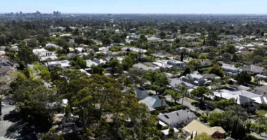 South Australians wanting to buy property wouldn't have to pay stamp duty under an ambitious plan announced by the state opposition today.