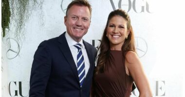 Channel Seven star's over-the-top Ashes commentary divides fans as he's blasted for making cricket sound like rock'n'roll wrestling