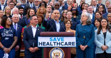 Chi Osse likely dropping challenge of Rep. Hakeem Jeffries after DSA votes against endorsement