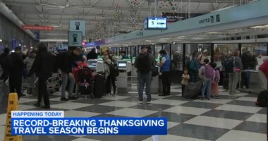 Chicago travel: Travelers pack O'Hare, Midway airports ahead of Thanksgiving
