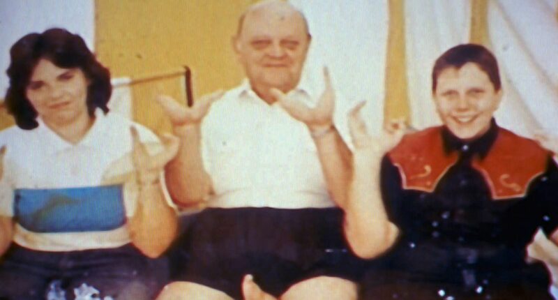 Circus performer 'Lobster Boy' killed by teenage hitman