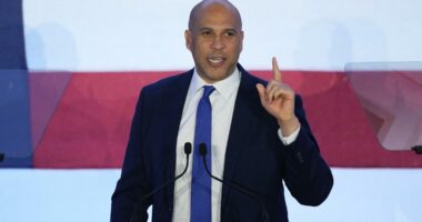 Cory Booker announces marriage to Alexis Lewis