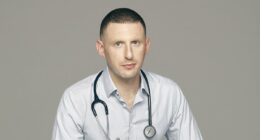 DR MAX PEMBERTON: I admit it - I use a vape. I know it's not easy to quit - but you CAN do it by using my guide on exactly how to cut down