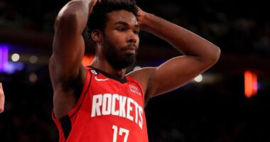 Eason Injury Big Blow To Surging Rockets