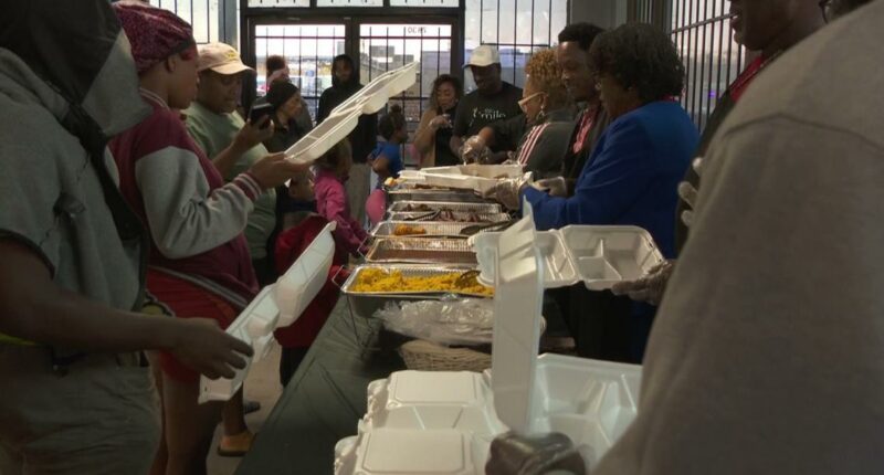 'Effort to give back': Jacksonville City Council members join local restaurant to feed hundreds