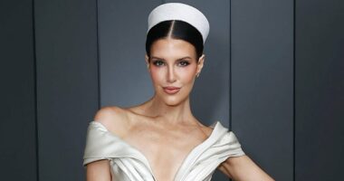 Erin Holland and Sarah Stephens turn heads at Golden Eagle race day