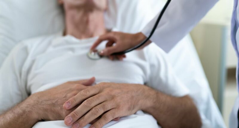 Experts pinpoint common symptom which makes you SIX TIMES more likely to die in hospital