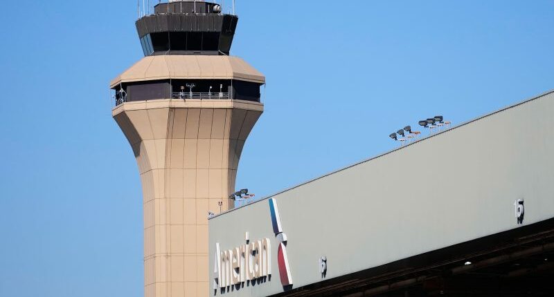 Flight delays persist as government shutdown leads to air traffic controller shortages