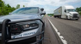 Four officers wounded in Kansas shooting; suspect dead