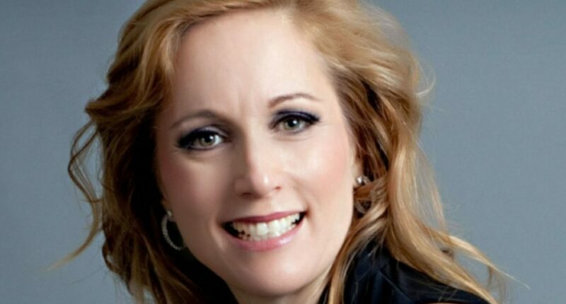 Friday Night Special: Gorgeous Mom/Doctor Found Bludgeoned Dead on Kitchen Floor. Hubby Appeals Death Sentence