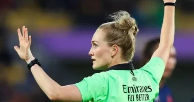 Hollie Davidson Referee Partner, Married, Parents, Salary, Net Worth |