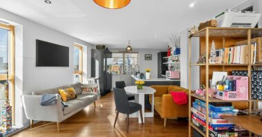 House prices slump days before the Budget as demand slows