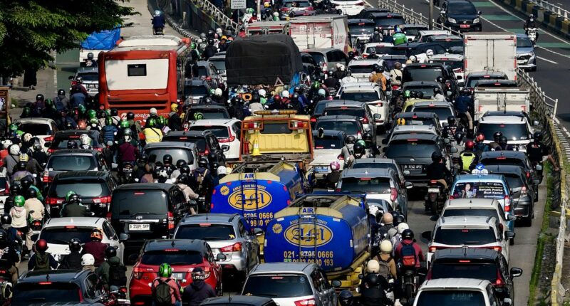 How Jakarta eclipsed Tokyo's population with 42 MILLION people