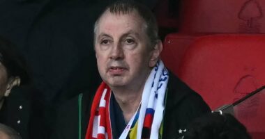 Huntingdon train hero receives incredible ovation at Nottingham Forest in first appearance at the City Ground since knife rampage - after club donated £10,000 to him for his bravery